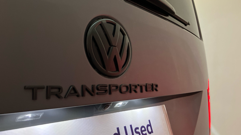 Volkswagen Transporter T32 Swb Diesel Special Edition 2.0 BiTDI 204 Sportline Black Ed Kombi Van DSG